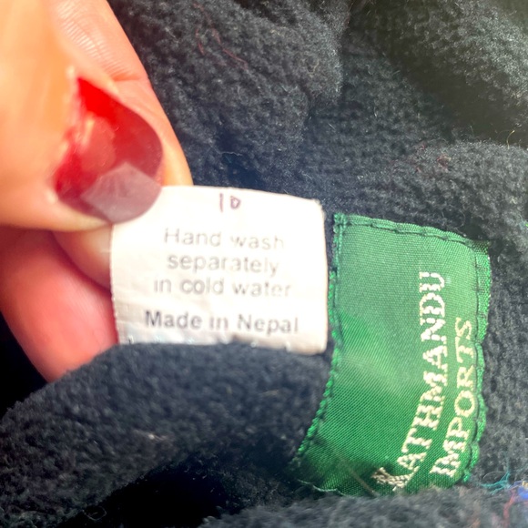 Kathmandu 100% Wool Beanie Hat with Tassels, Made in Nepal - Picture 4 of 4